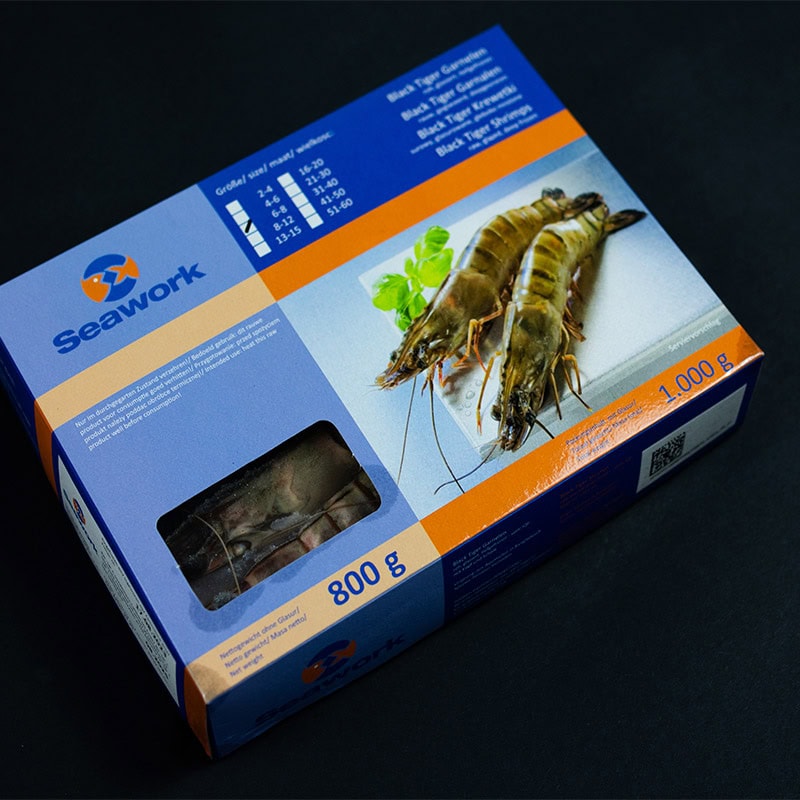 Сырые тигровые креветки Black Tiger 6–8 с головой для гастрономии.