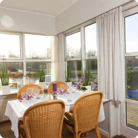 hverdags opdækning til restaurant menuer