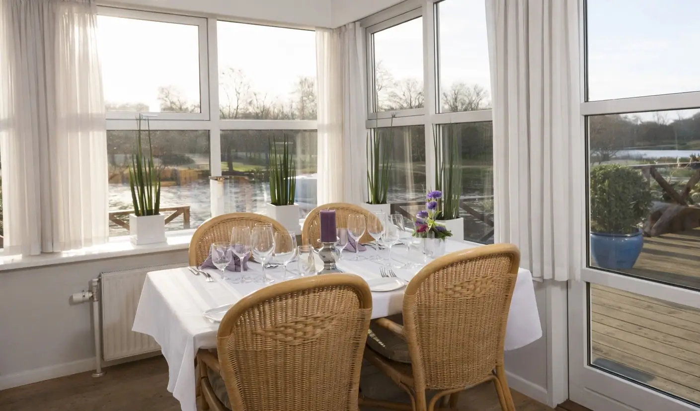 hverdags opdækning til restaurant menuer