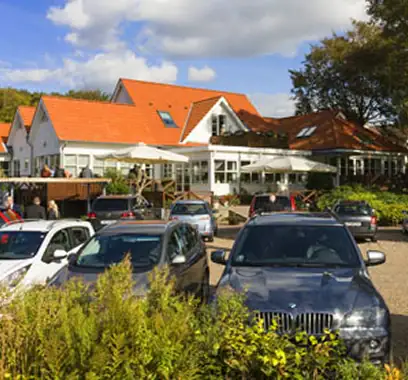 Billede ude foran restaurant parken i esbjerg