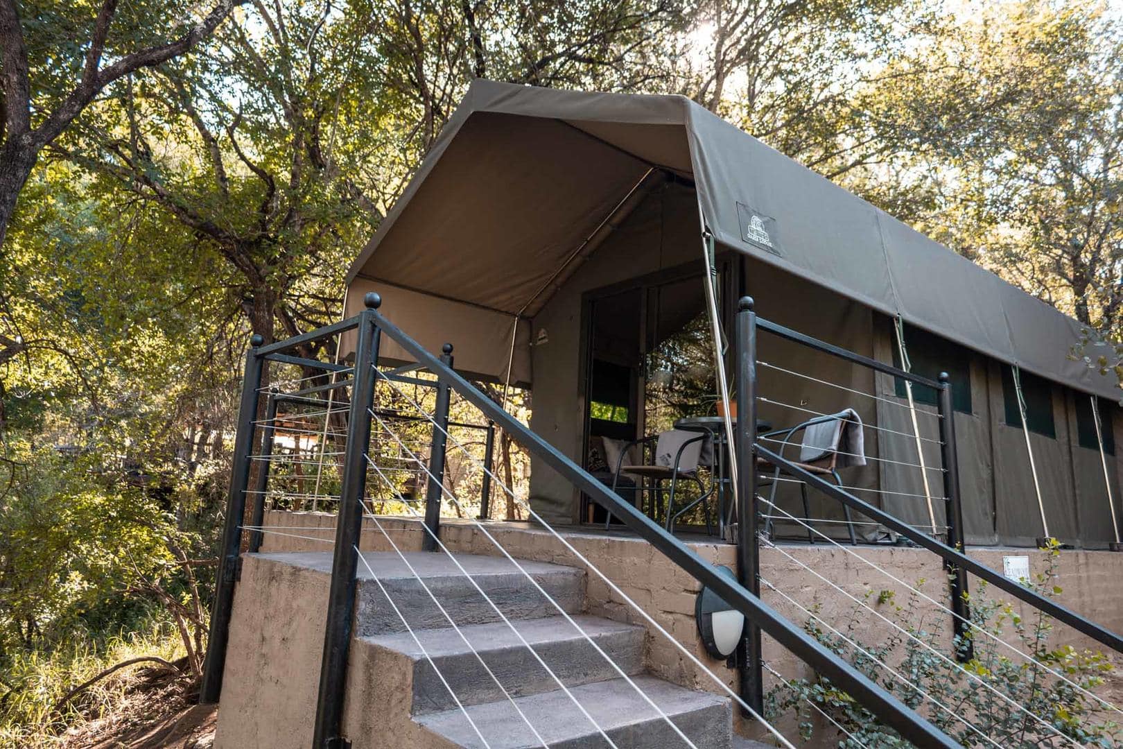 Deluxe Leadwood Tented Suite
