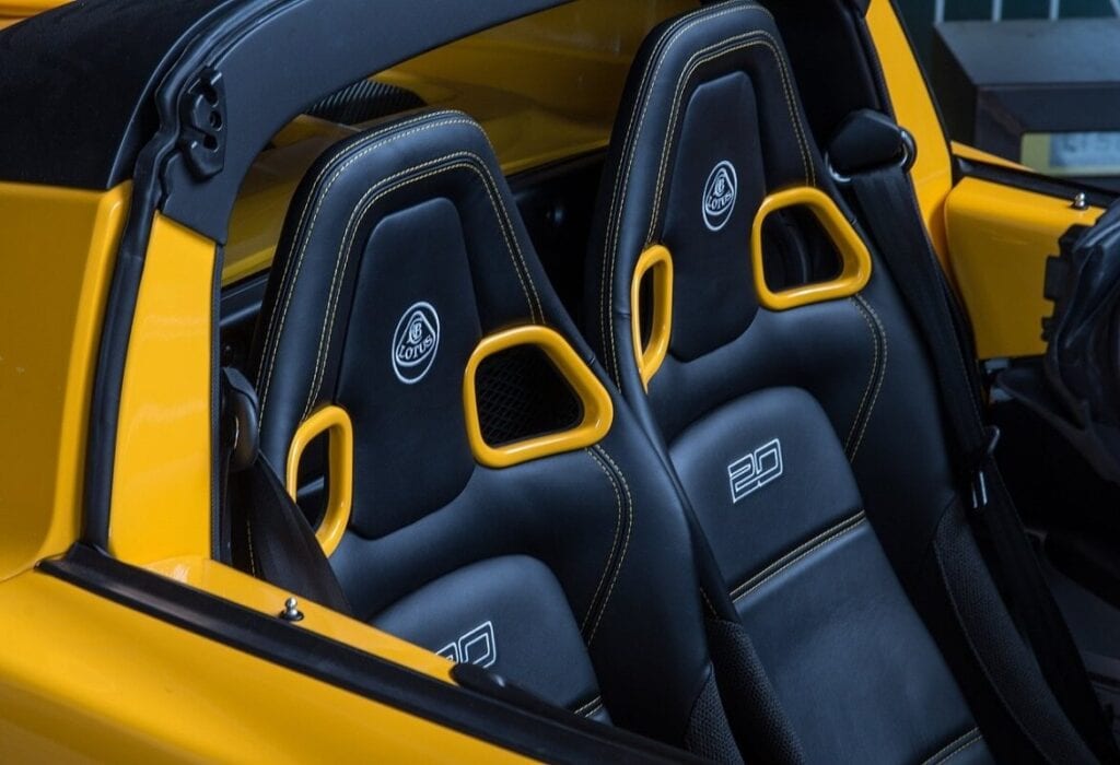 sports-car-seats-rails-in-aluminum