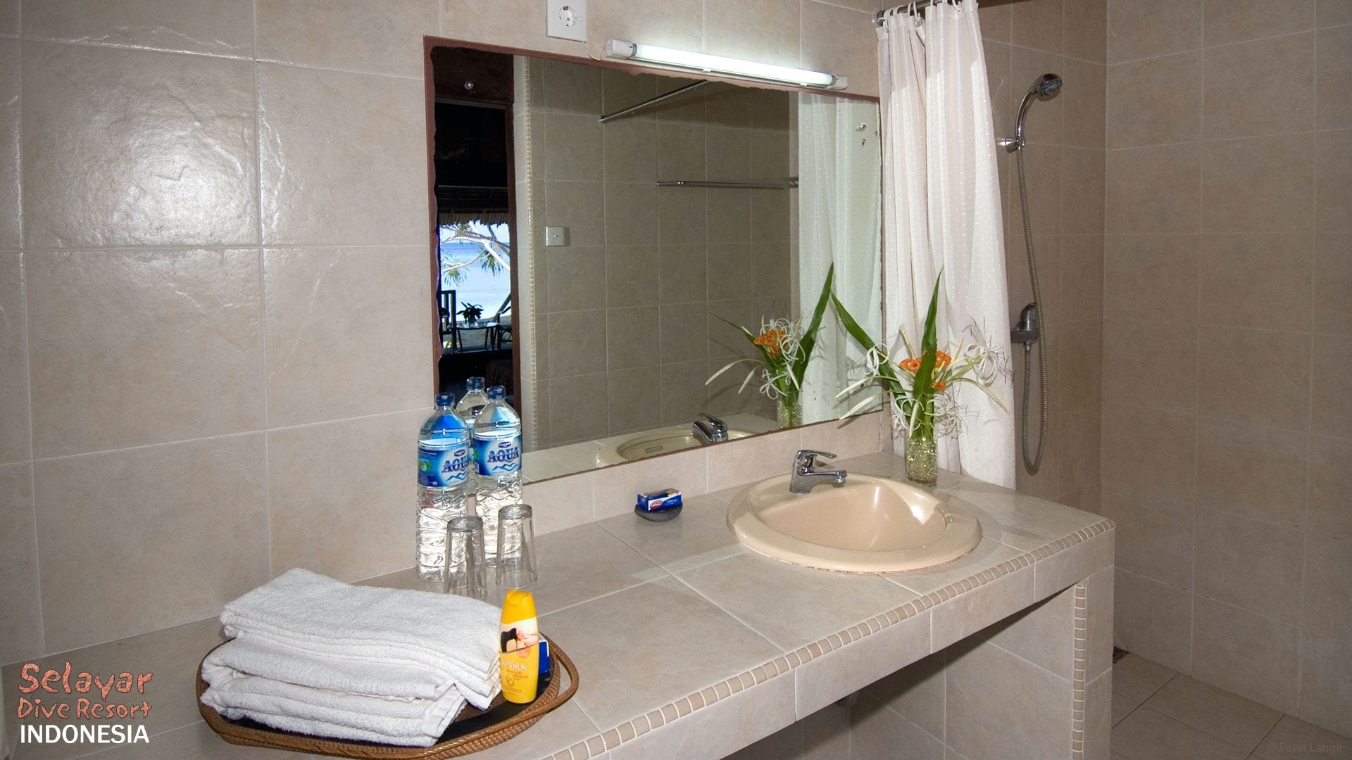 Eco Resort Indonesia Bathroom