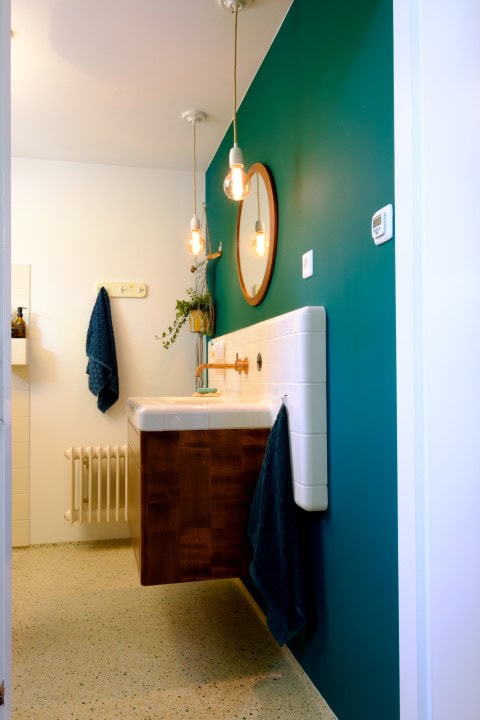 badkamer petrol retro sfeer