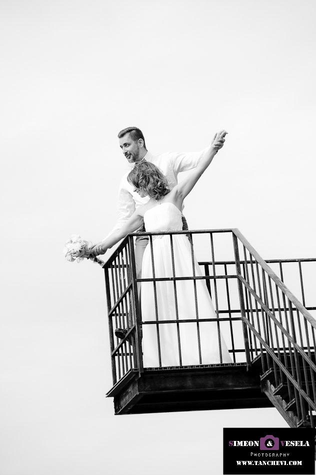 Сватбата на Юлия и Алекс - Сватбен фотограф и видеозаснемане на сватба в Бургас