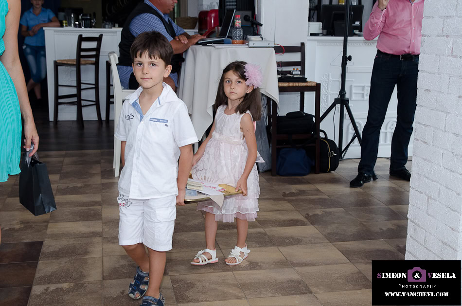 Сватбата на Юлия и Алекс - Сватбен фотограф и видеозаснемане на сватба в Бургас