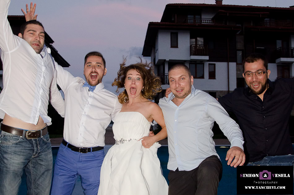 Сватбата на Юлия и Алекс - Сватбен фотограф и видеозаснемане на сватба в Бургас