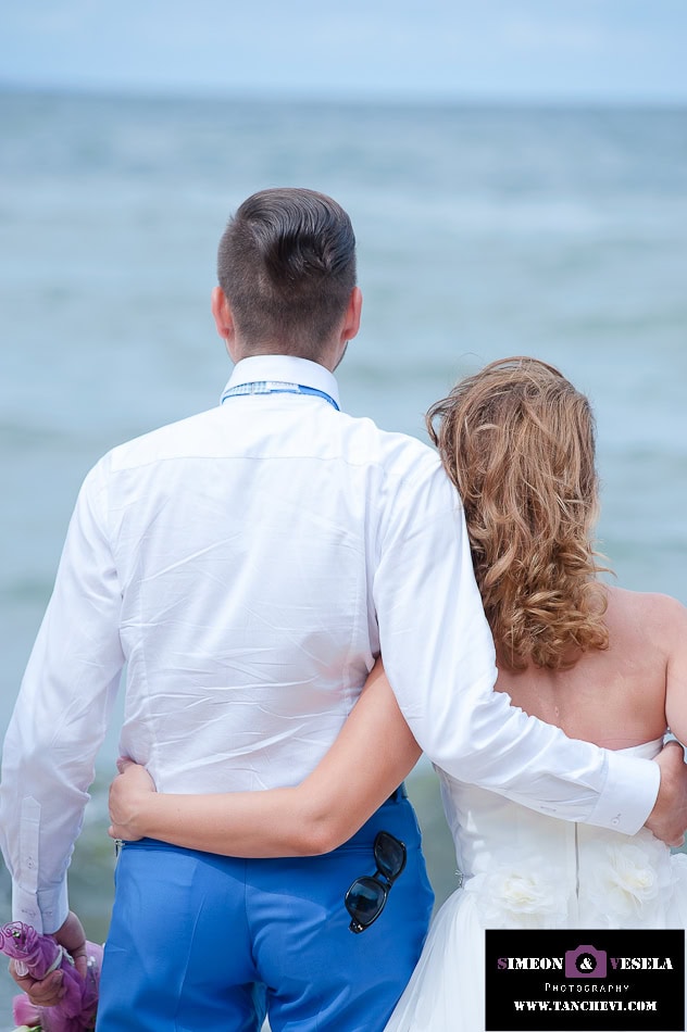 Сватбата на Юлия и Алекс - Сватбен фотограф и видеозаснемане на сватба в Бургас