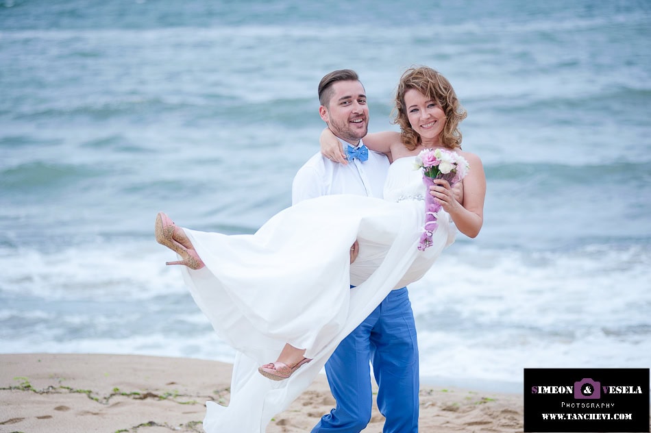 Сватбата на Юлия и Алекс - Сватбен фотограф и видеозаснемане на сватба в Бургас