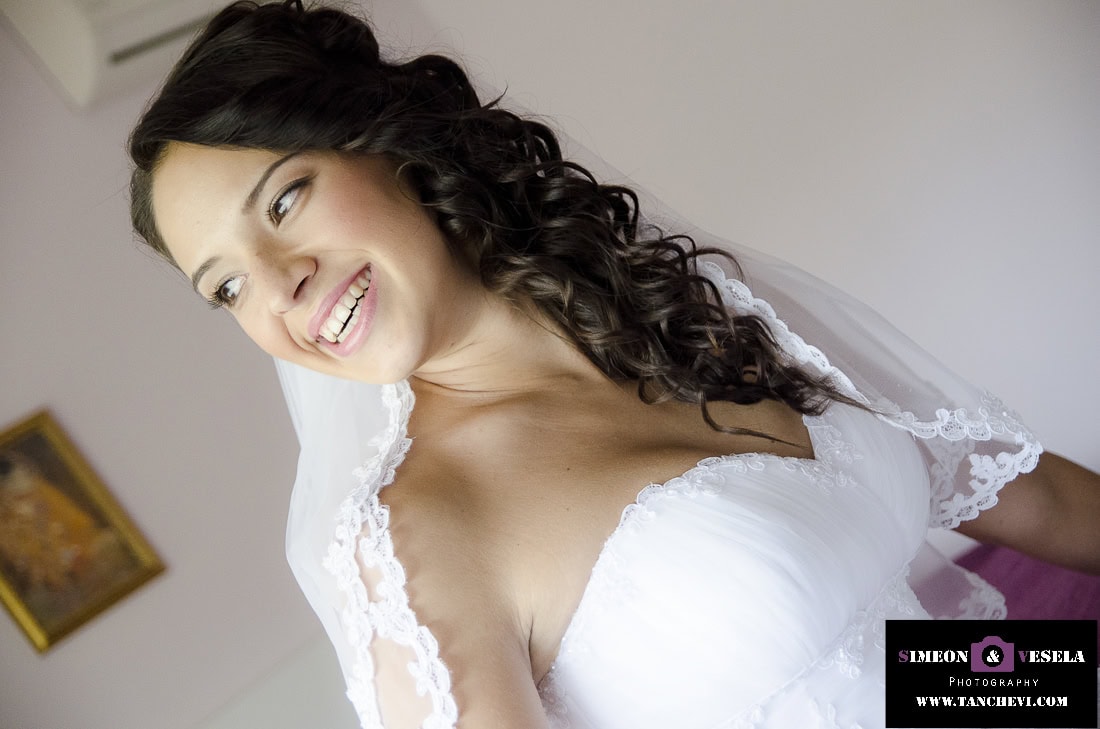 Сватбата на Деси и Борис - Сватбен фотограф и сватбен видео оператор в Пловдив