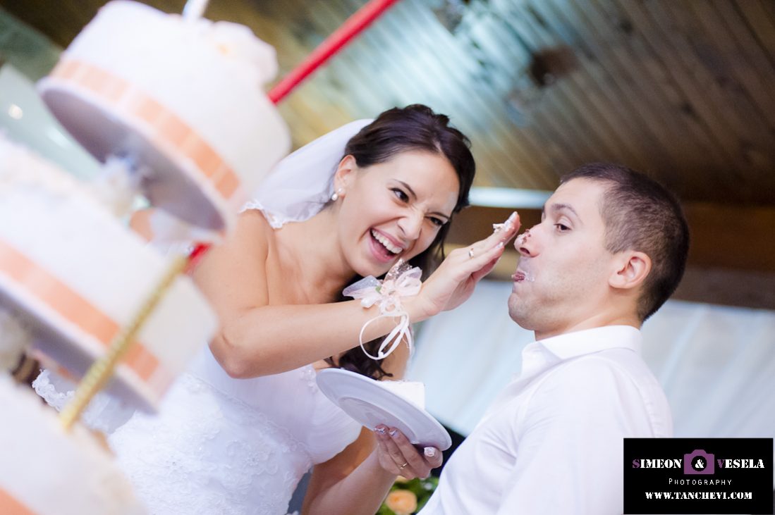 Сватбата на Деси и Борис - Сватбен фотограф и сватбен видео оператор в Пловдив