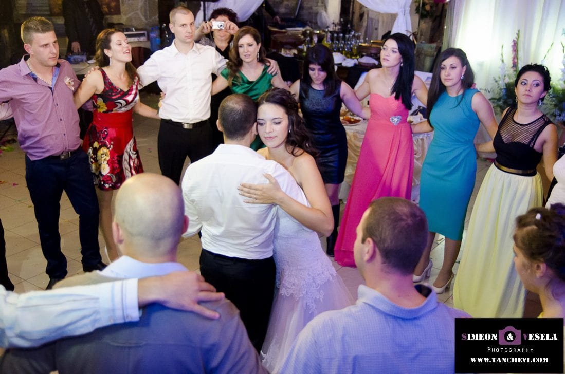 Сватбата на Деси и Борис - Сватбен фотограф и сватбен видео оператор в Пловдив