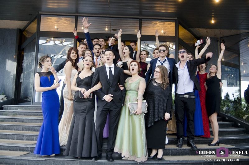 ФОТОГРАФ ЗА АБИТУРИЕНТСКА ФОТОСЕСИЯ И ВИДЕОЗАСНЕМАНЕ НА АБИТУРИЕНТСКИ БАЛ В ПЛОВДИВ