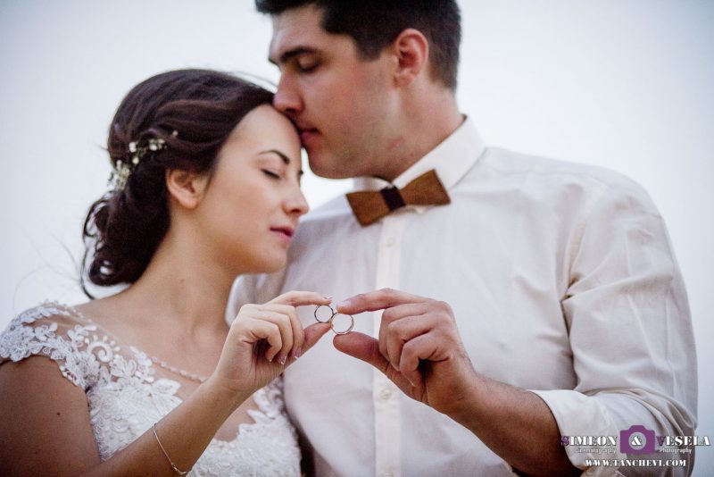 Сватбата на Мери и Крис - Сватбена фотография и сватбено видеозаснемане във Варна