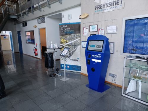 Borne tactile AMF 22 pouces fiable