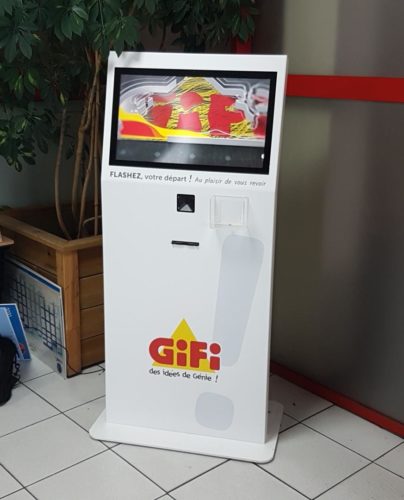 borne tactile magasin