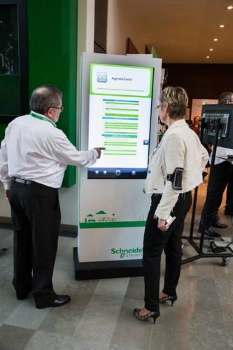 totem d'information intérieur - salon professionnel