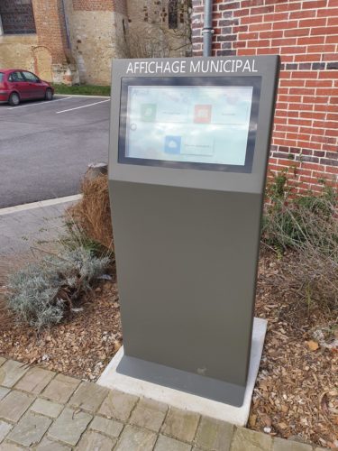 borne tactile extérieur - Affichage municipale