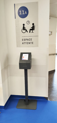 borne gestion file d'attente clinique