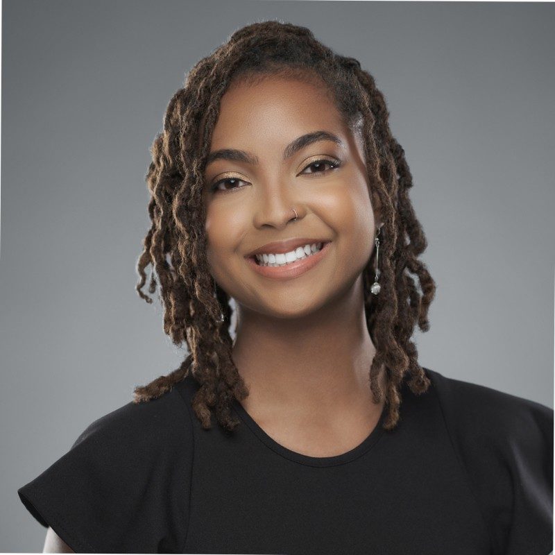 cropped-HeadshotSimone.jpeg