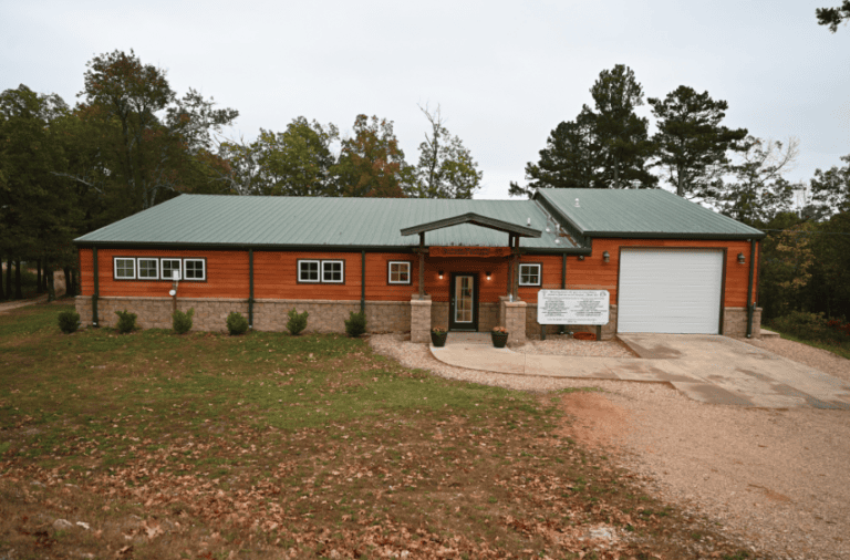 Turpentine Creek Wildlife Refuge Vet Hospital