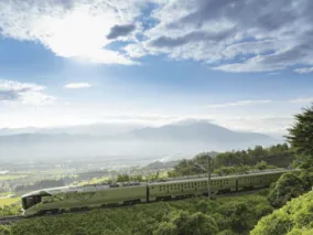 TRAIN SUITE 四季島
