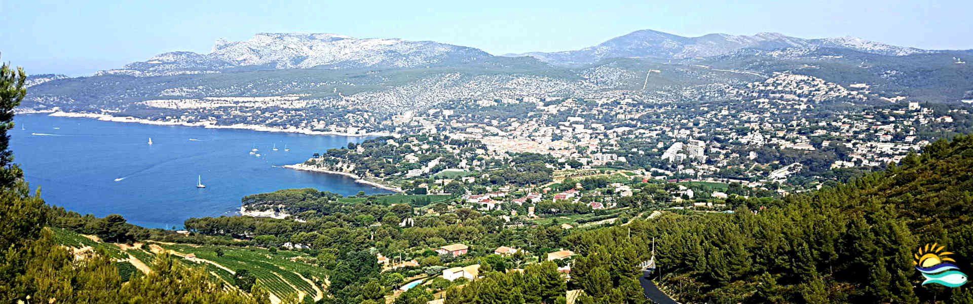 Découvrir la Provence : calanques, villages et vignobles Bannière Villa Terre-Brûlée
