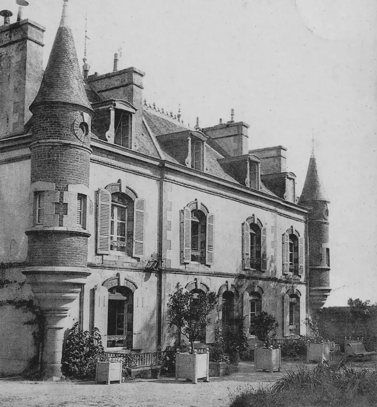 Carte postale ancienne de la Villa Brieg à Saint-Brieuc en Bretagne