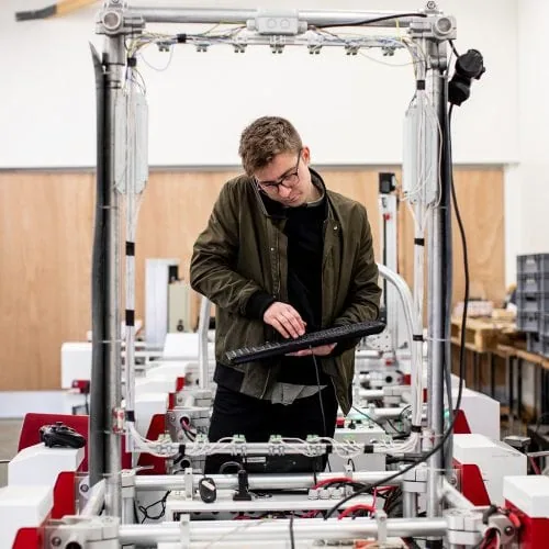 engineer-4915804_1920