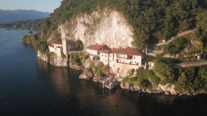 Eremo di Santa Caterina del Sasso: aperture speciali per il ponte di Ognissanti