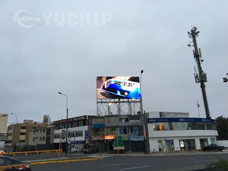 YUCHIP P20 Outdoor Advertising LED Display In Peru