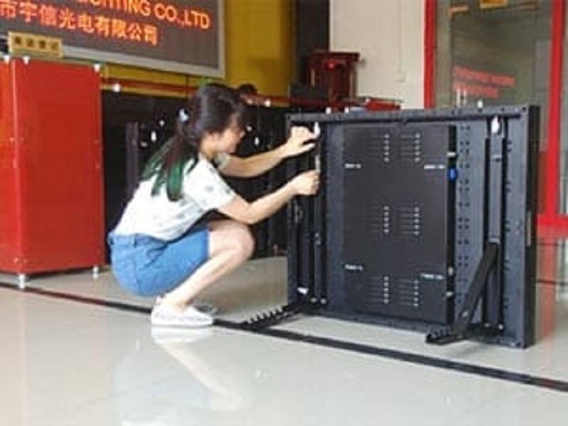 YUCHIP New Product P8 Rental and Perimeter Led Display
