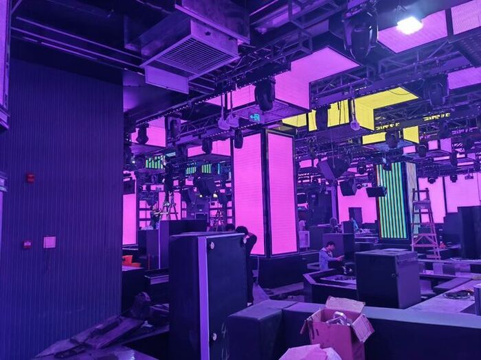 Club And Bar LED Screen Features And Guide