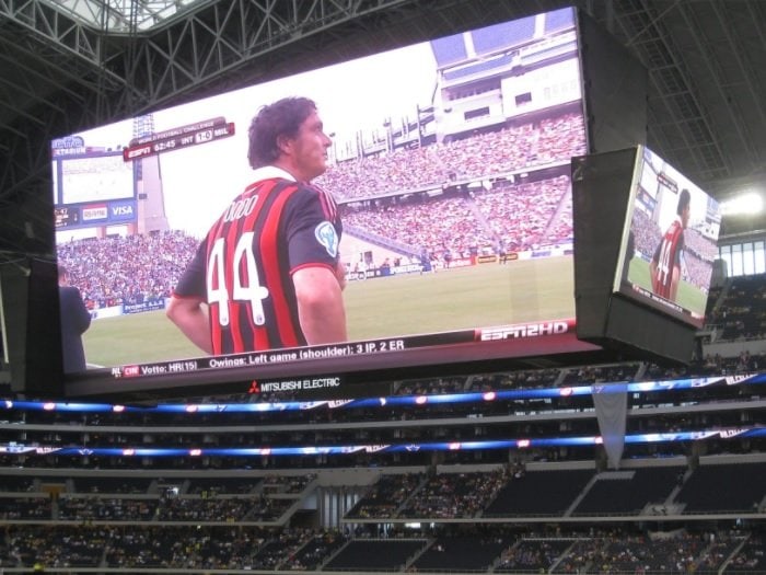 how-do-stadium-led-screens-enhance-fan-experience