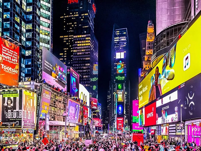 what-is-ooh-advertising-a-complete-guide
