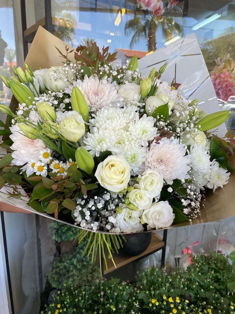 זר לאביב - פרח באהבה - אילת