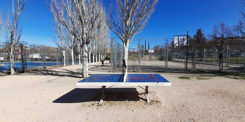 Mesas de ping pong parque La Viña