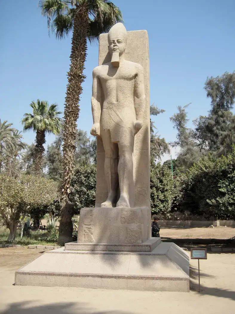 Royal statue displayed at the Mit Rahina museum