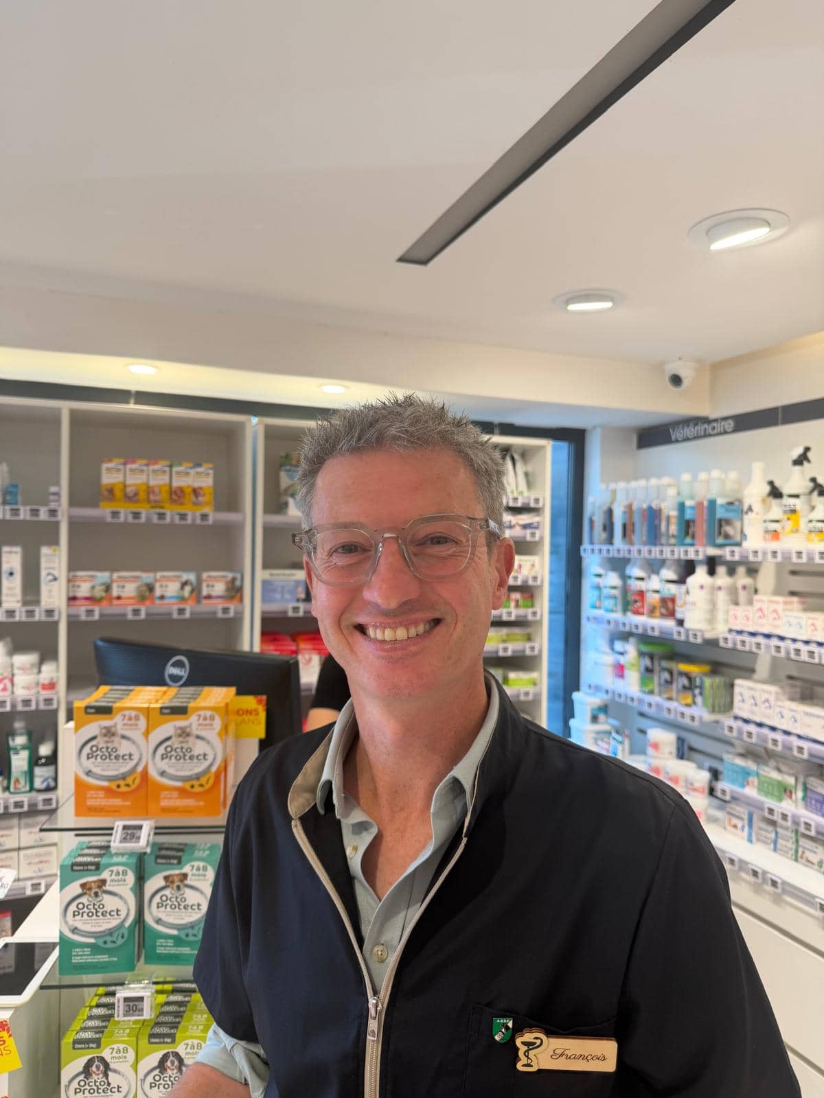 François Ternaux, pharmacien titulaire et titulaire d'un DU de pharmacie vétérinaire