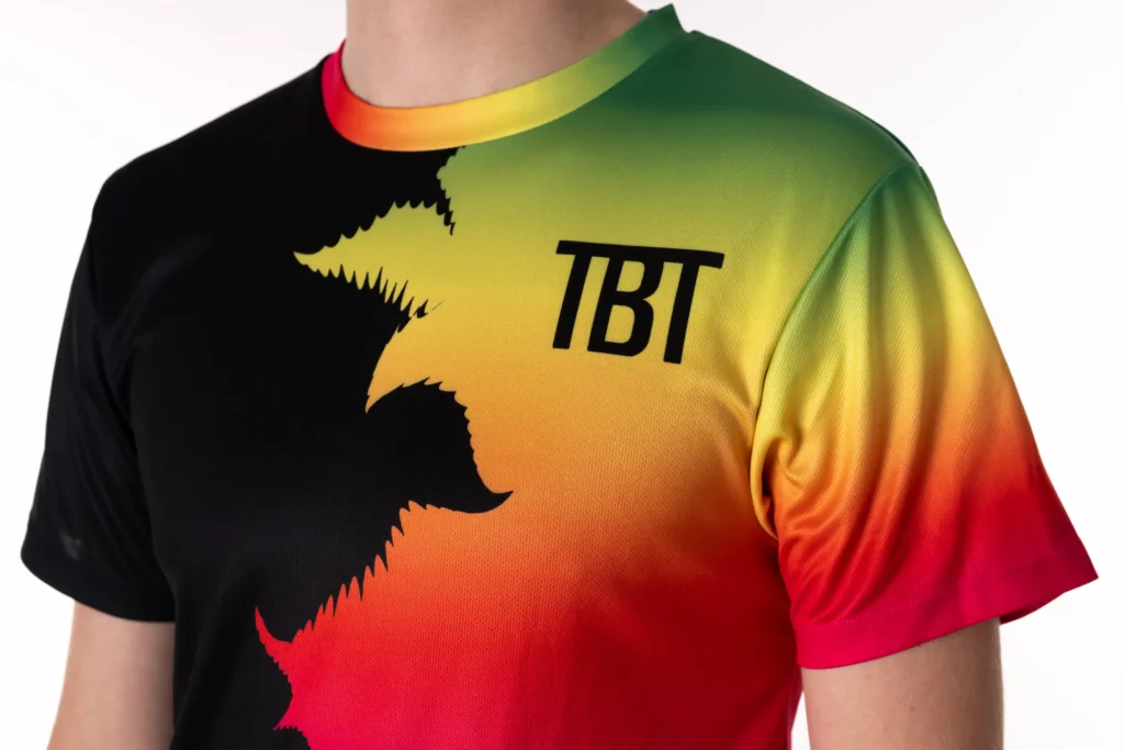 TBT Sportshirt ontwerpen detailfoto van de bovenkant