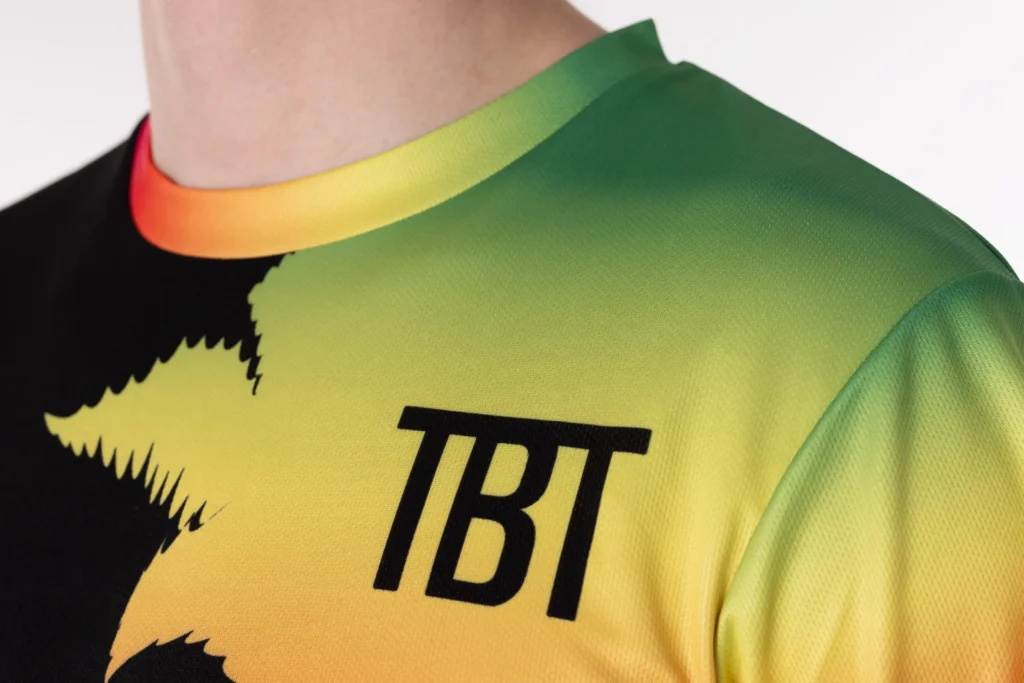 TBT Sportshirt ontwerpen detailfoto van de kraag