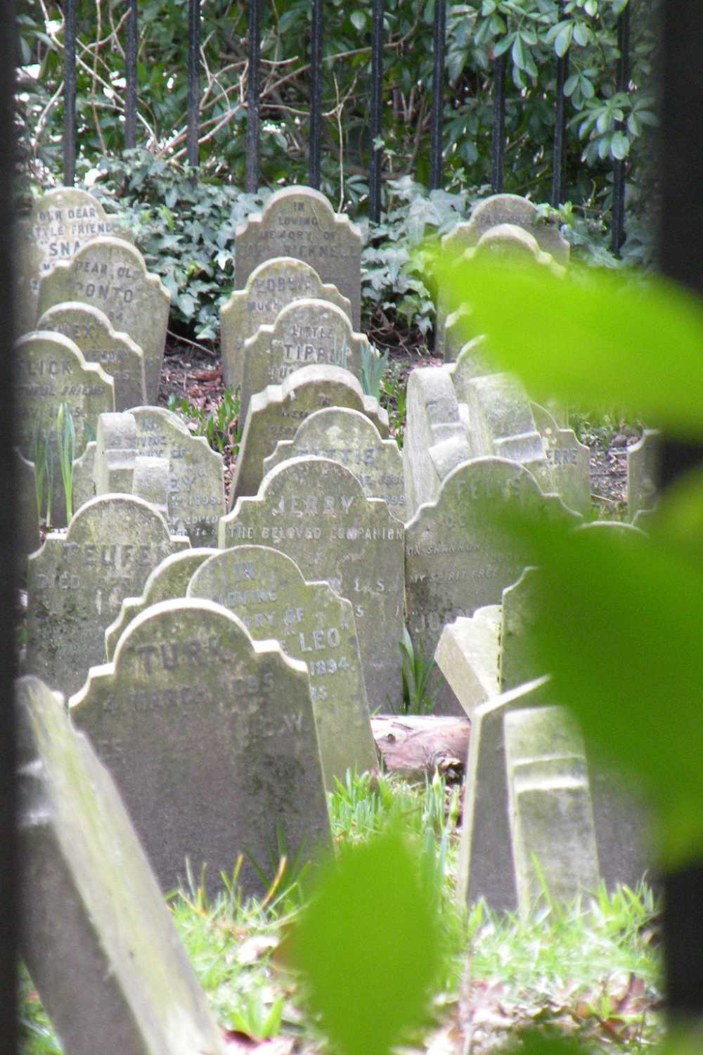 weird places, visit london, weird places to visit in london