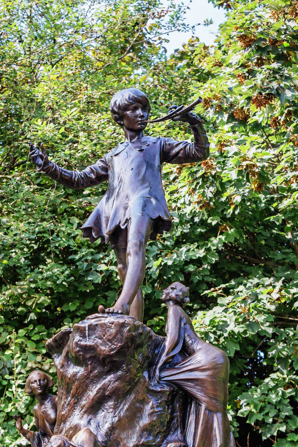 weird places, visit london, weird places to visit in london, peter pan statue