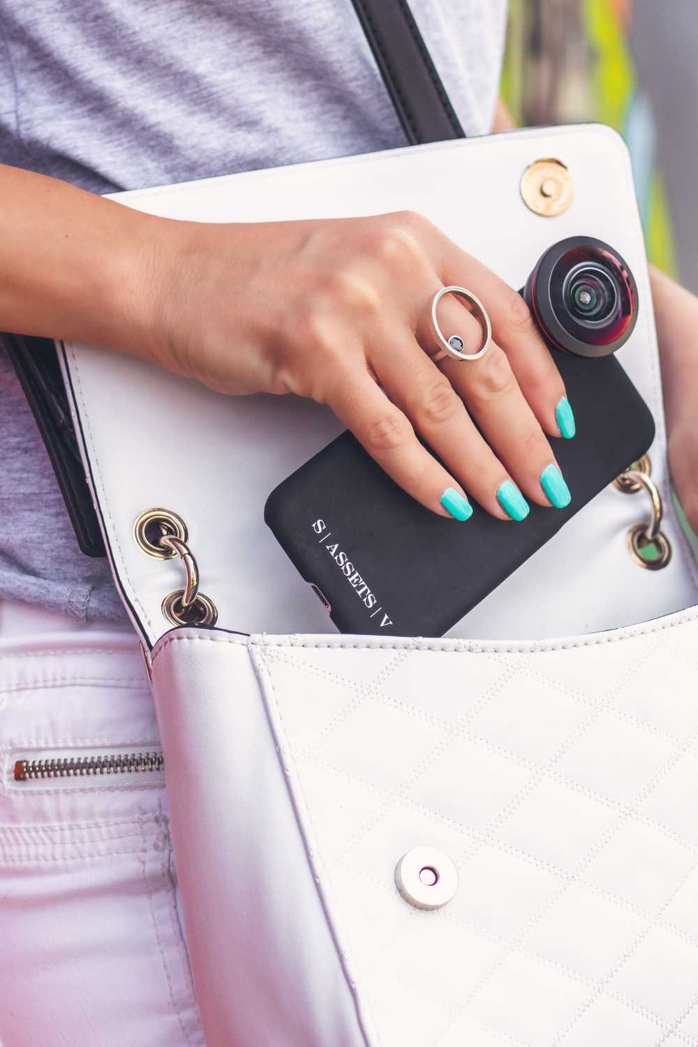 small travel bags for women