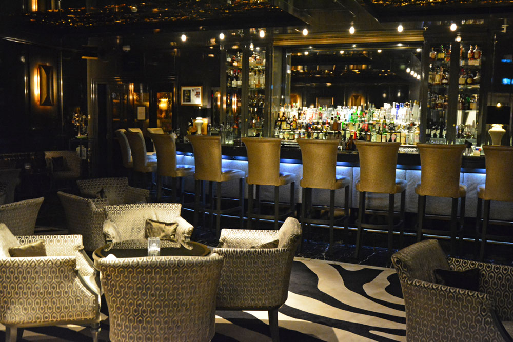 luxury hotel in dusseldorf, breidenbacher hof, capella hotel, capella suite