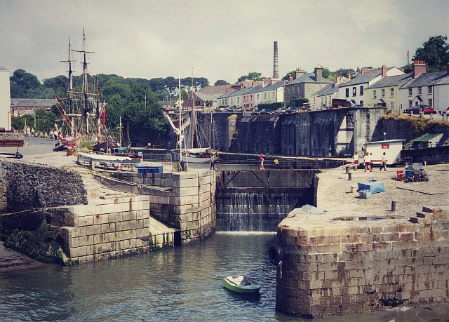 Alice in Wonderland: Through the Looking Glass, Film Locations and Trailers 3 Charlestown_harbour Alice in Wonderland