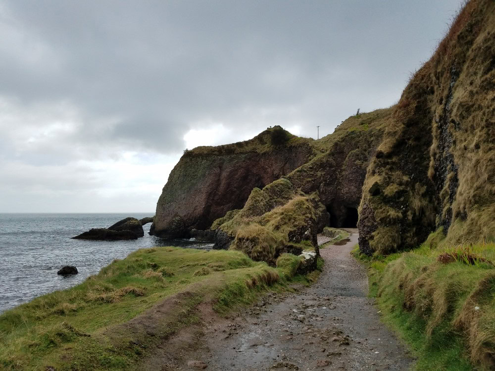 Game of thrones filming locations in northern ireland, melisandre shadow baby