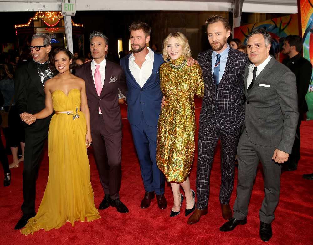 Thor ragnarok premiere outlet