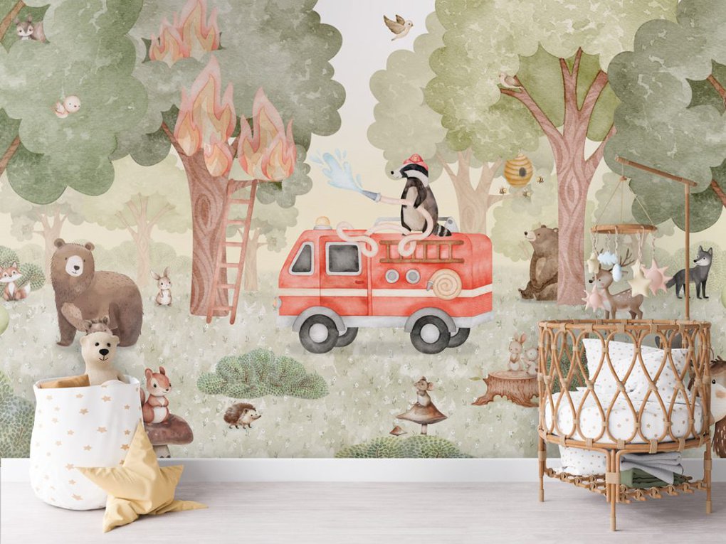 Speels fotobehang met brandweer in het bos en dieren zoals beer, vos, eekhoorn en hert