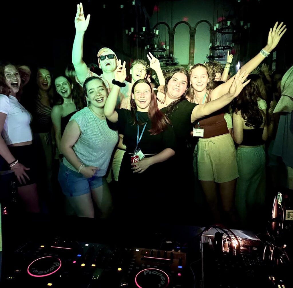 FHC-Sprachreisen - Disco im Dover College